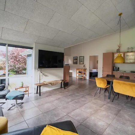 Gezellig In Met Sauna Vakantiehuis *