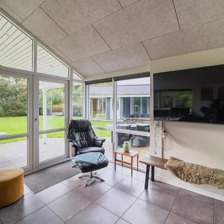 Vakantiehuis Gezellig In Met Sauna *